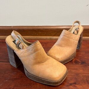 Vintage Candies platforms